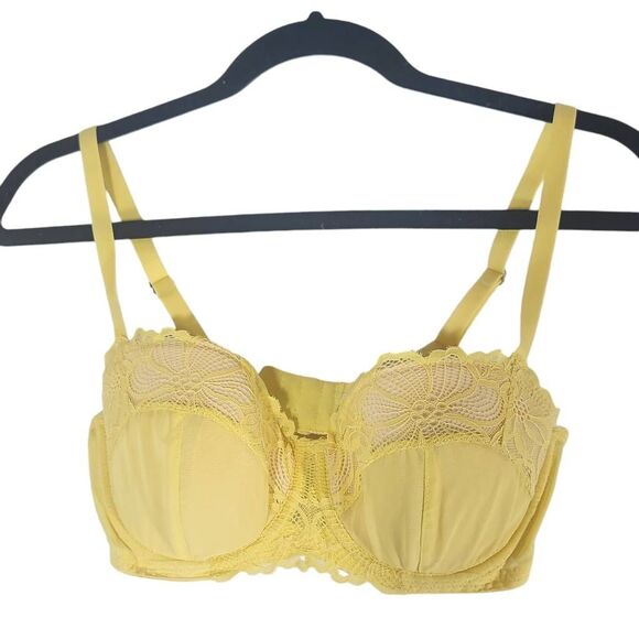 Frederick's of Hollywood Butter Yellow Balconette Bra Size 32D NWT Lingerie Show - Picture 1 of 14